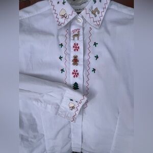 Women's Vintage Christmas Themed Embroidered Button-down Shirt